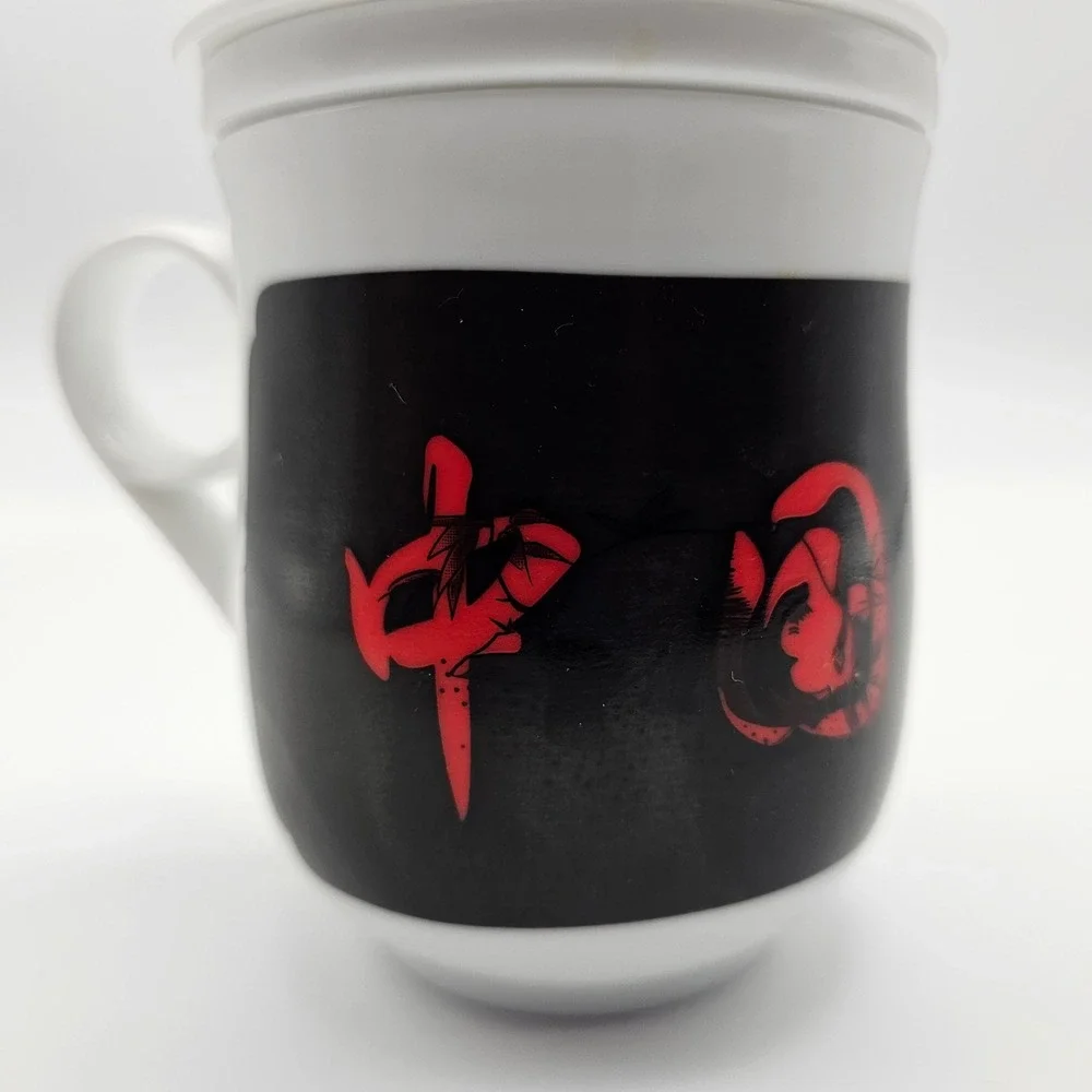 White‎ Porcelain Tea Mug with Lid and Infuser Red Chinese Characters